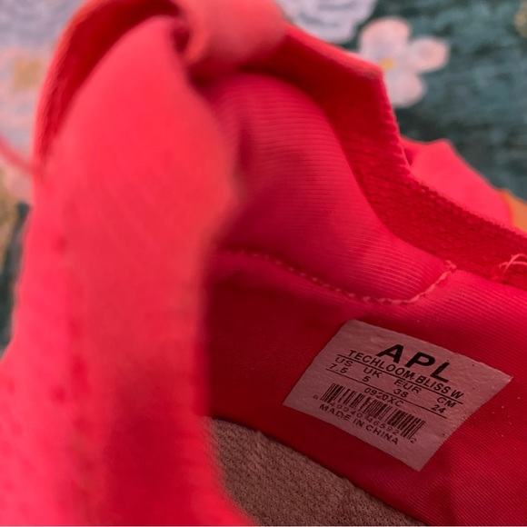 APL Techloom Bliss Sneakers Slip On Stretchy Knit Trainers 7.5 Coral Pink Orange - Picture 6 of 15